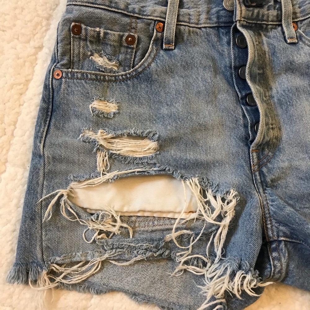 Levi’s Premium 501 distressed cutoff shorts - Picture 4 of 13